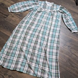 Lanz of Salzburg 100% Cotton Flannel Nightgown Blue‎ Plaid Size Medium